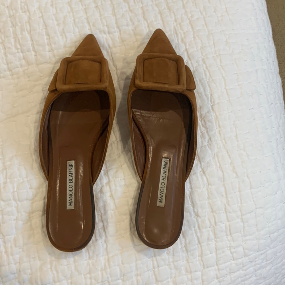 Manolo blahnik mules size 38.5/8.5 us